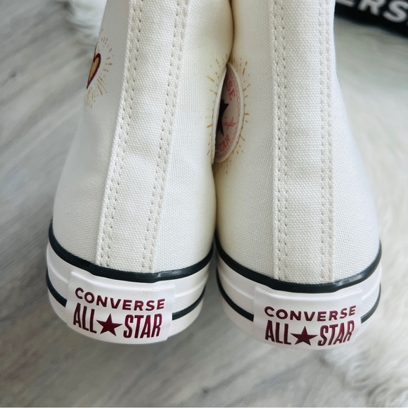 NWT Converse Chuck Taylor All Star Valentines Day High Top Vintage Women’s - Picture 9 of 9